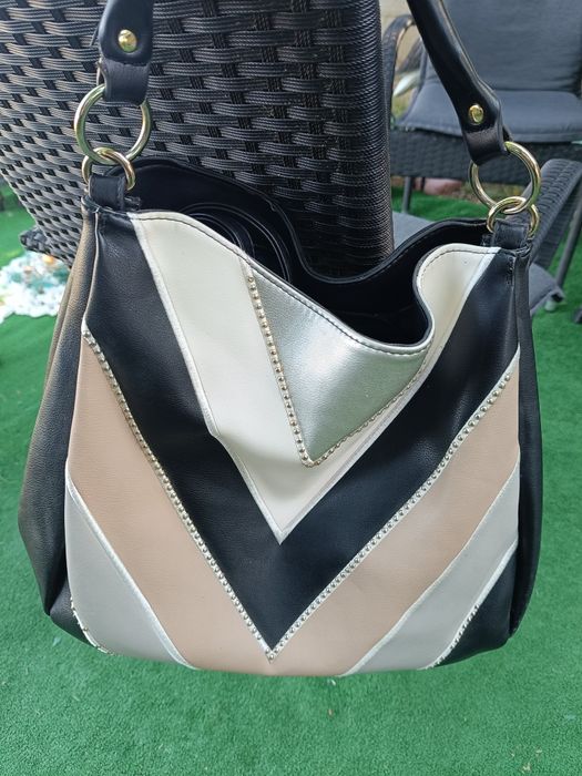 Големи дамски чанти лачени