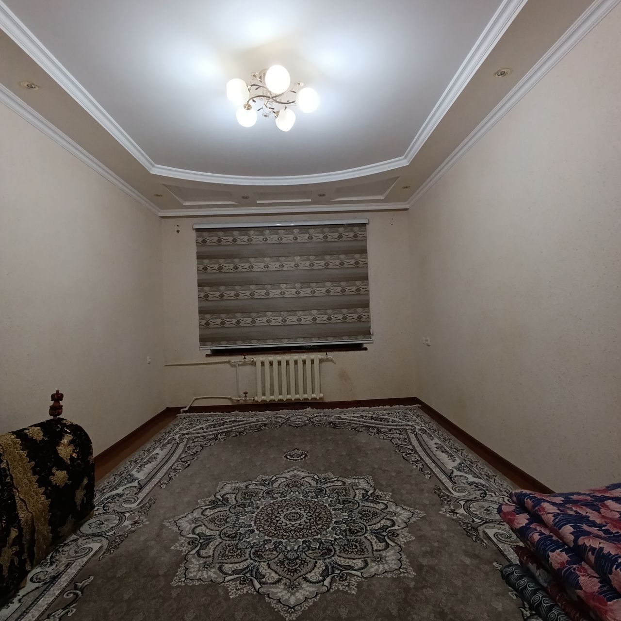 3 хонали кирпичный квартира жихозлари билан бирга сотилади