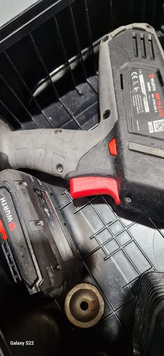 Milwaukee,Wurth pistol de silicon pe acumulator