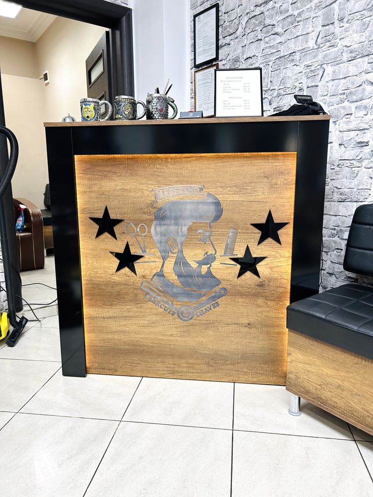Обзавеждане за фризцорски салон (Barber shop)