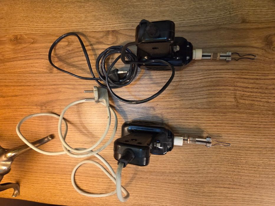 2 pistoale de lipit Radio Progres