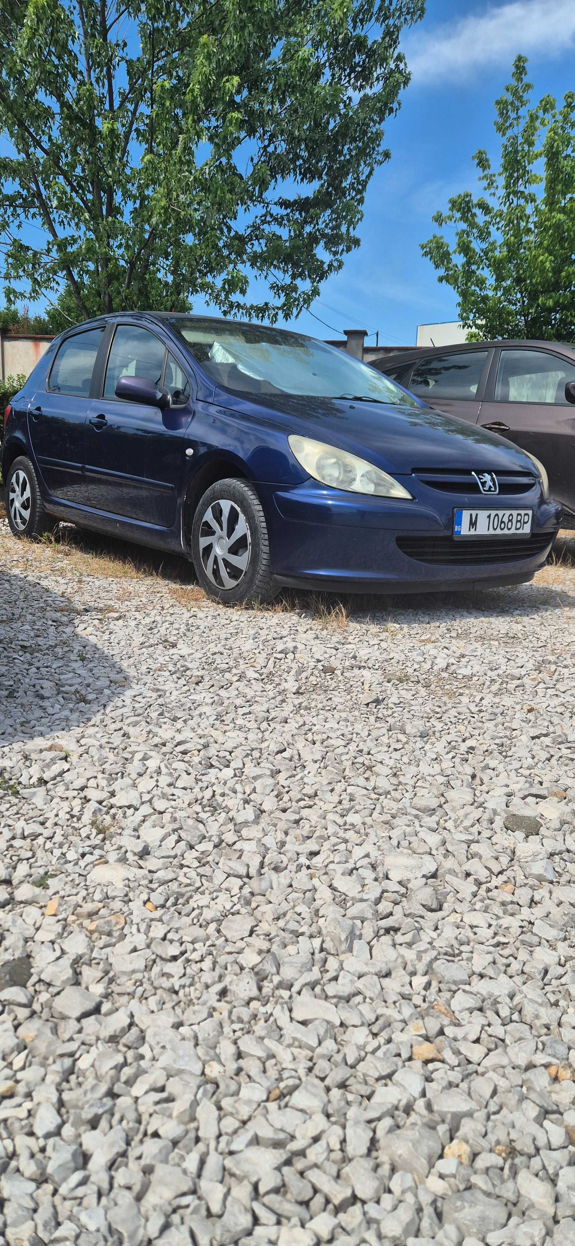 Автомобил Пежо 307