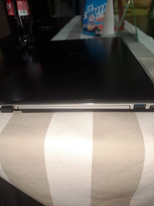 Продавам  лаптоп  Fujitsu .