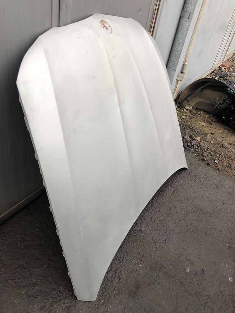 Преден капак бмв е90/91 фейслифт ( preden kapak bmw e90/91 LCI )