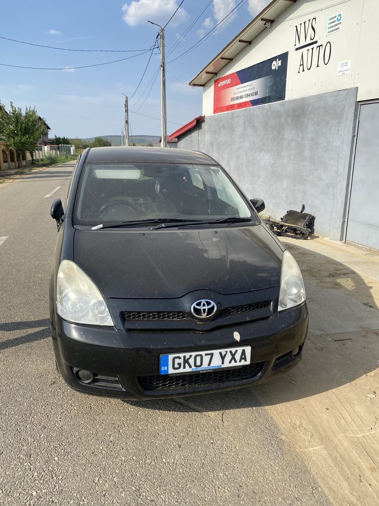 Dezmembrari Toyota Corola Verso 2.2 diesel 2008