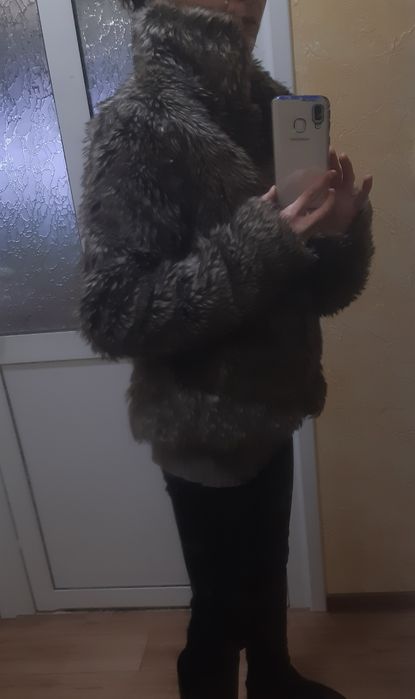 Късо палтенце в кафяв цвят р - р S/M