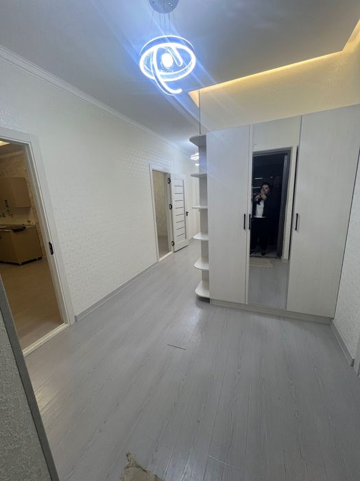 Srochna  2 xona 3 etaj kvartira sotiladi