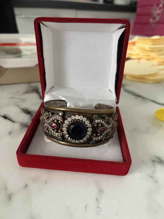 Продам браслет серебрянный