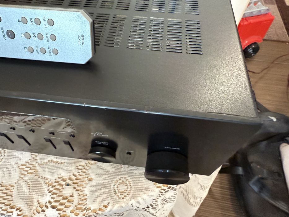 Yamaha R-N301 съерео