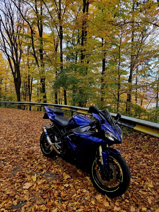 Motocicleta Yamaha R1 RN09 2003