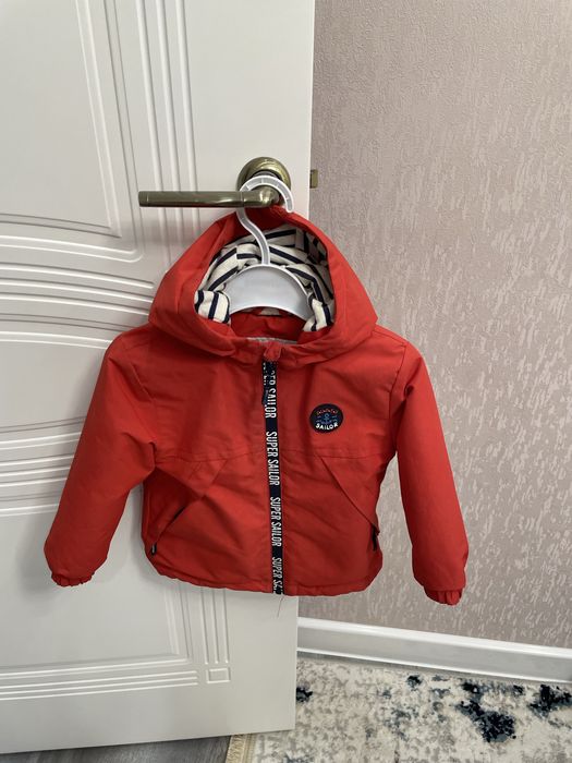 Куртка детская в отличном состояния