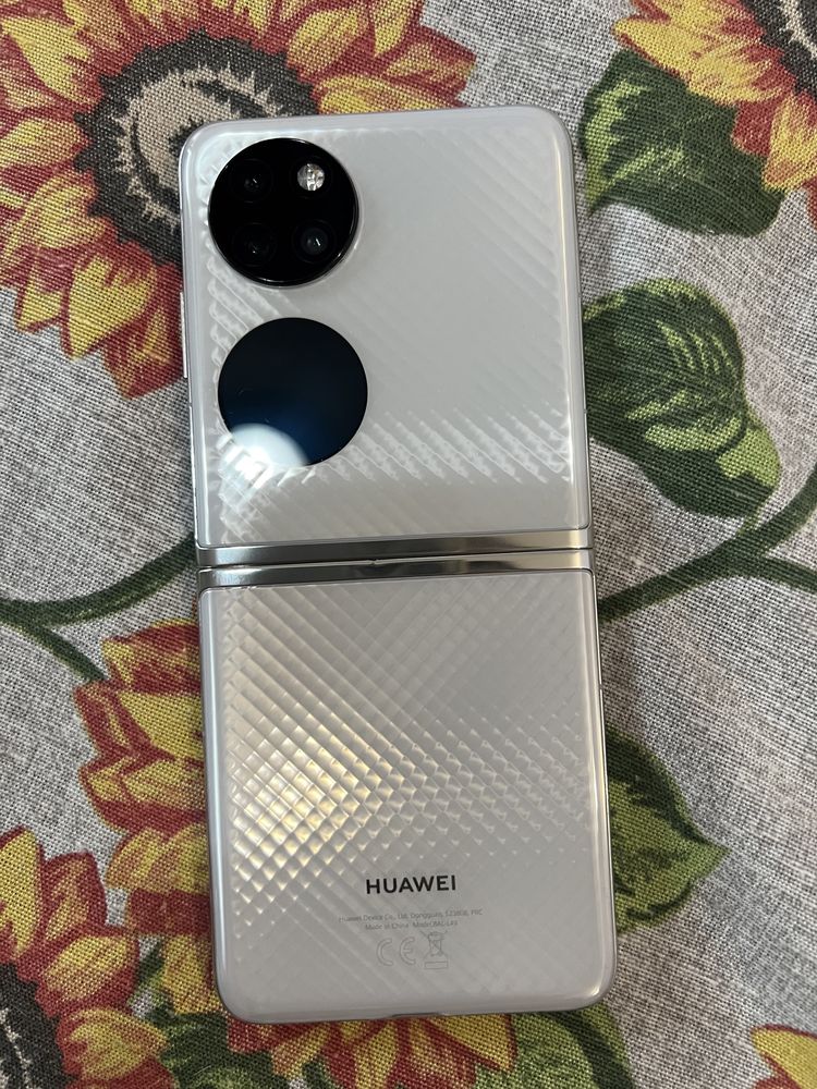 Huawei p50 pocket повреден екран