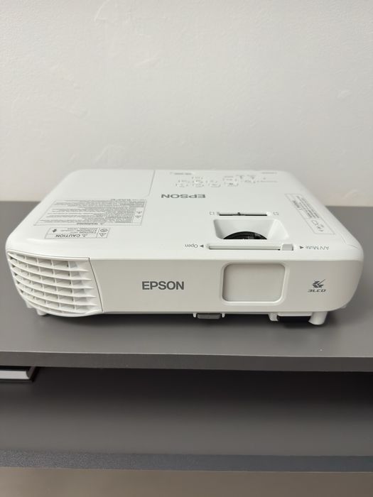 Проектор Epson EB - X06