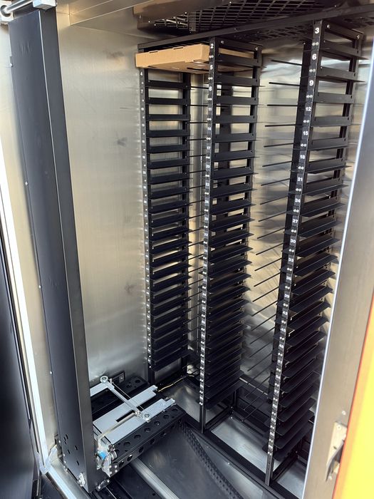 Вендинг машкна за пица