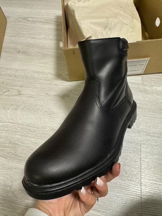 Полицейски кубинки и боти