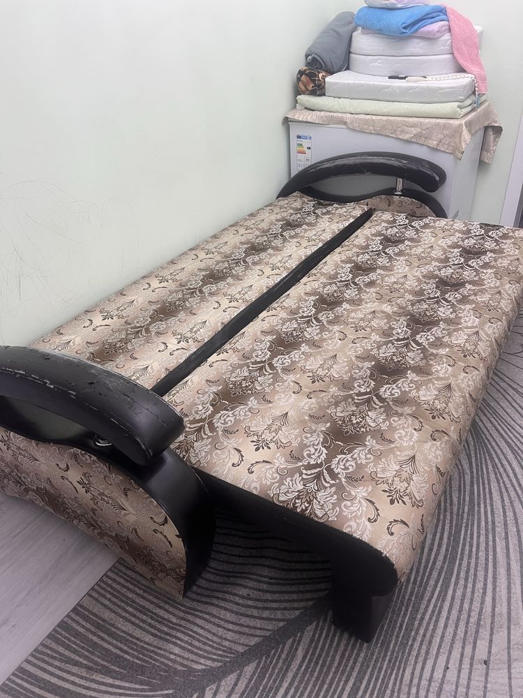 Продам комплект, диван и кресло