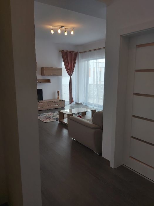 De închiriat apartament cu 2 camere