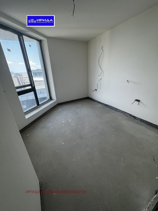 Просторен тристаен апартамент в Кръстова вада с АКТ 16!