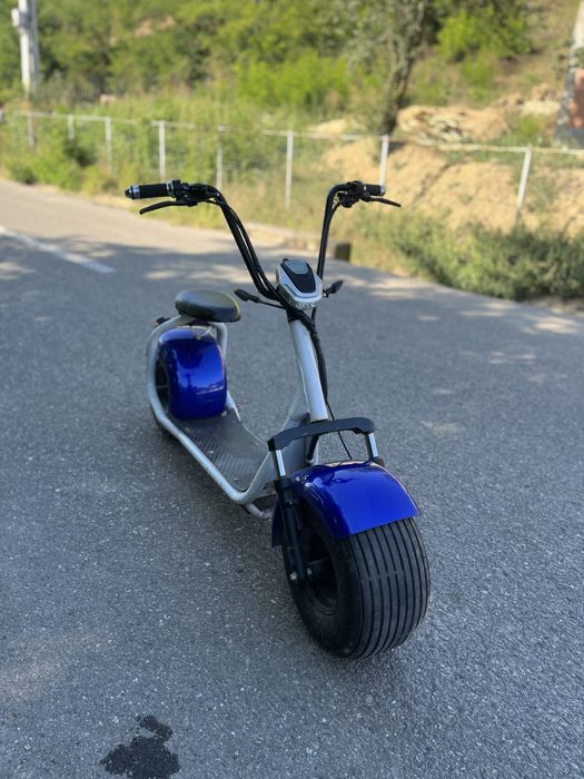 Vând scuter electric motor de 2000w