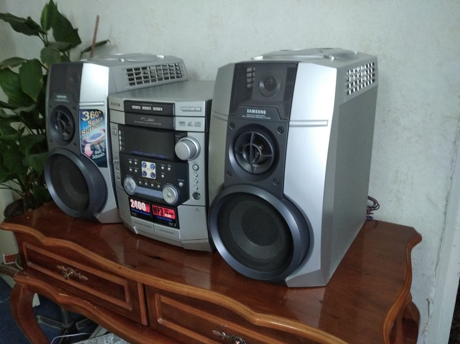 Продам музыкальный центр Самсунг