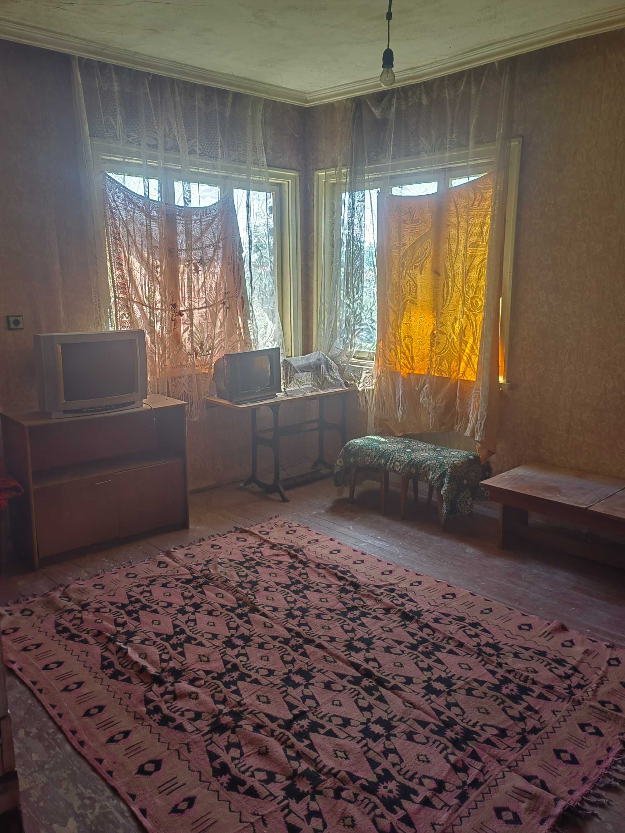 Продявам Къща.с.Крепост