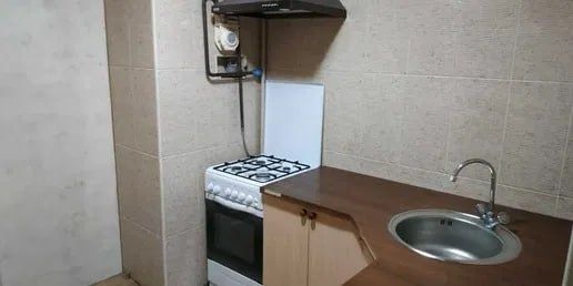 Вдоль дороги 3 комнаты 75м² чиланзар26 кинотеатр Ватан