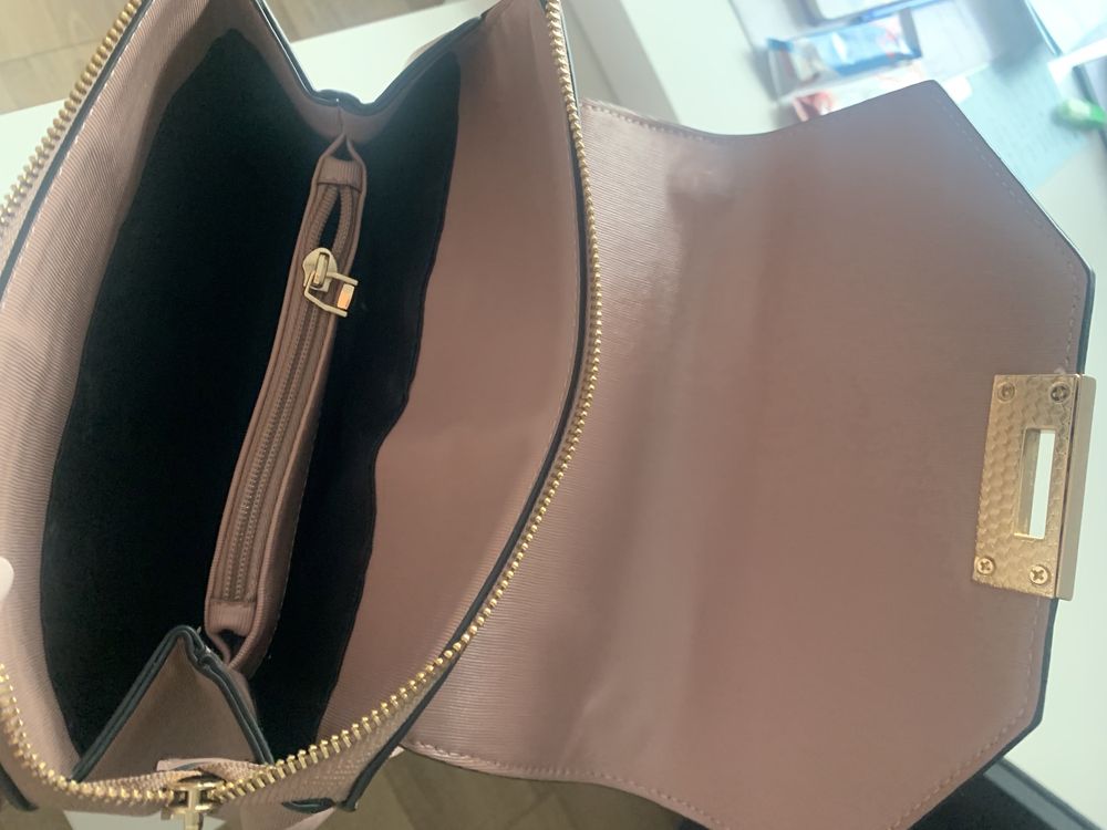 Geanta eleganta tip rucsac, noua