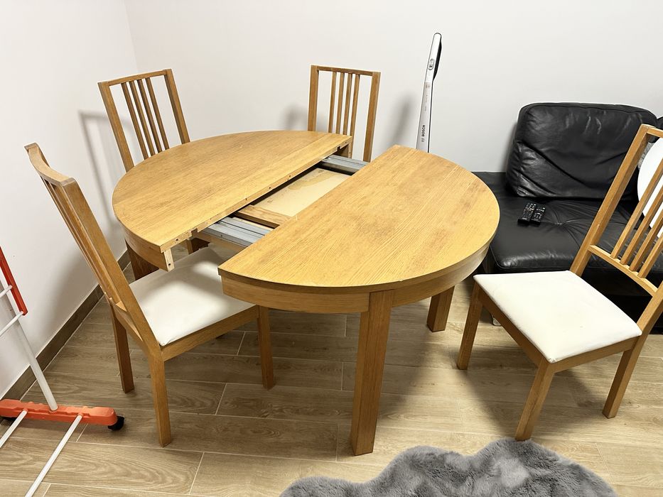 Masa rotunda  ovala extensibila cu 4 sacune