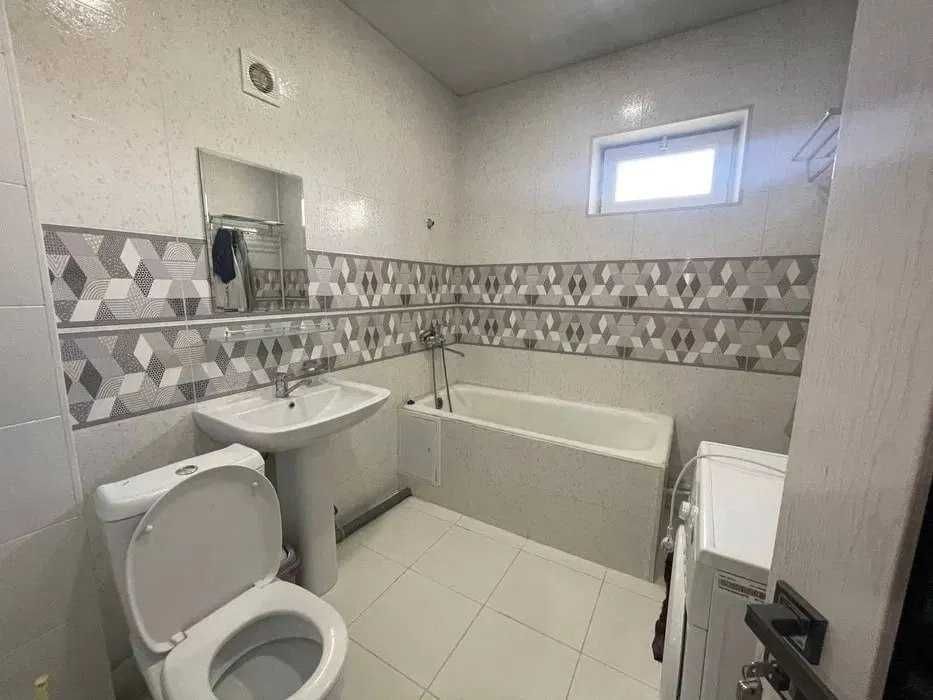 L8! Сдаётся в аренду 2-ком на Айбек ор-н 60 Школа