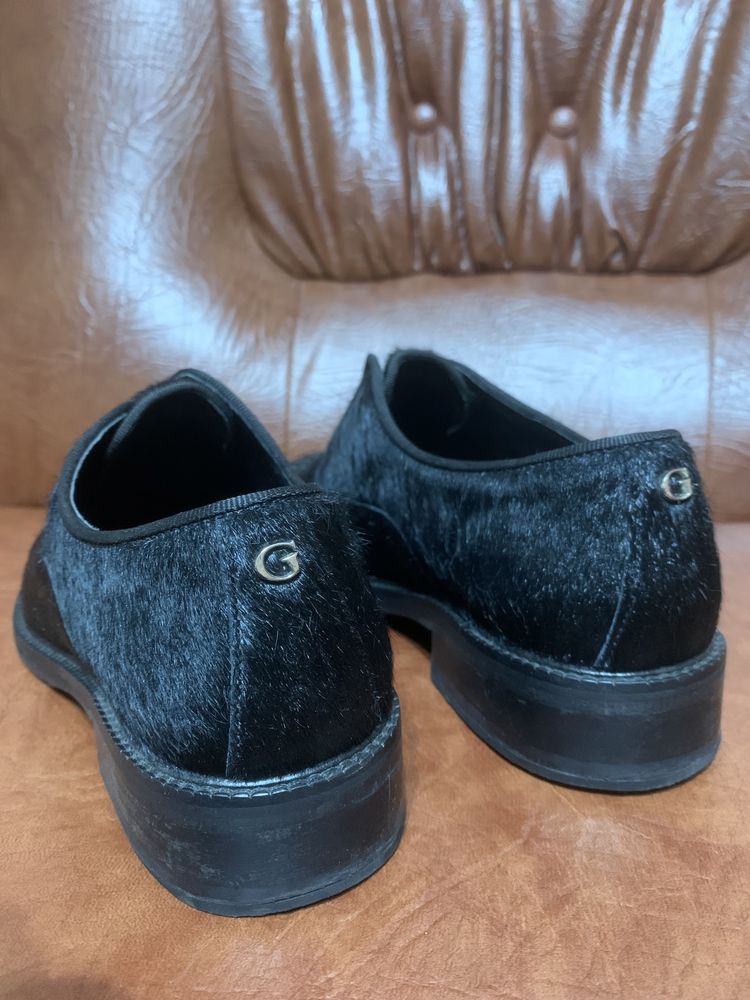Pantofi Guess 37