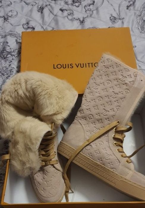 топли боти с естествен косъм