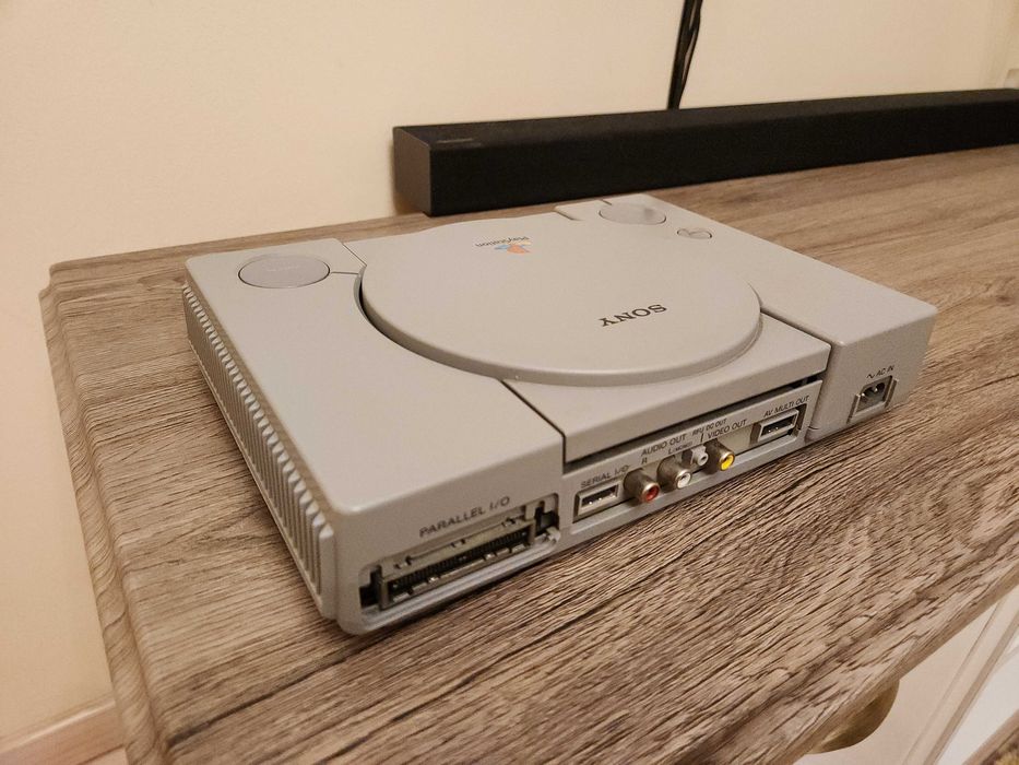 PlayStation 1 (PS1) Audiofil (SCPH-1002) - complet functional