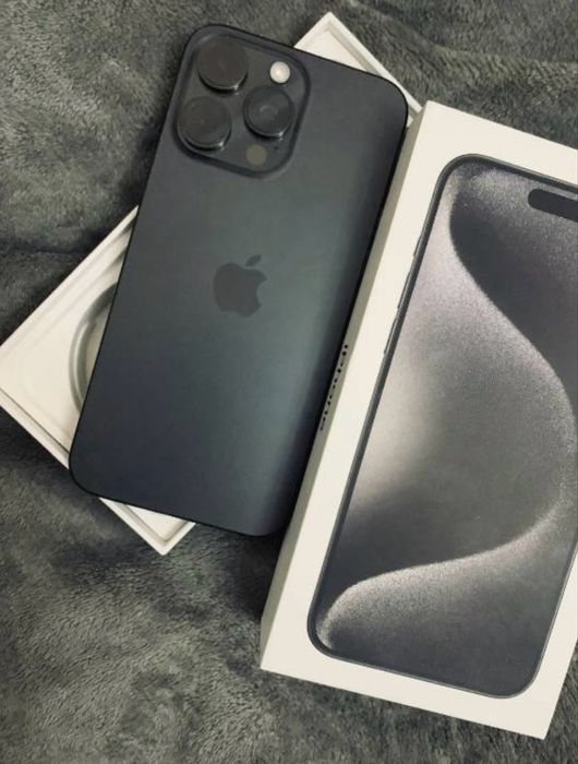 Продам айфон 15 про макс