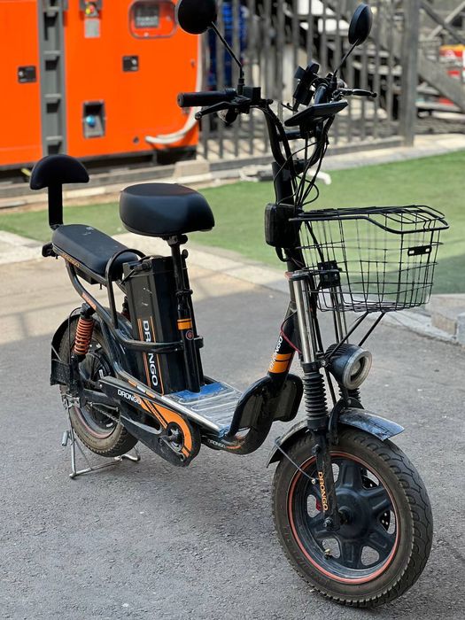 Elektro skuter xolati ideal aybi yoʻq olasiz minasiz