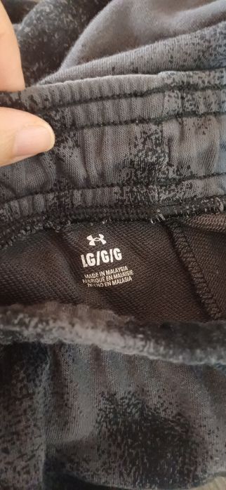 Vând pantalon barbati marimea L purtați foarte puțin, under armour