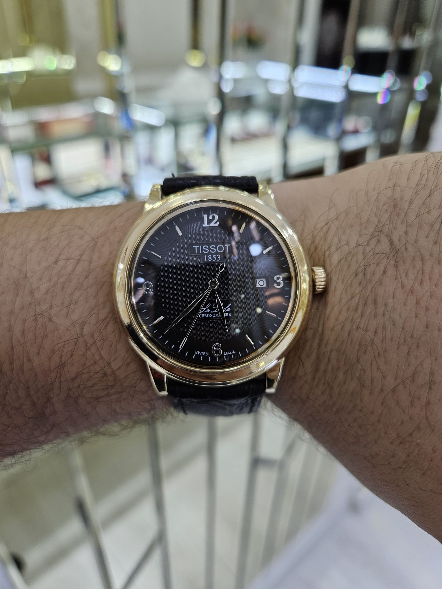 Продам золотые часы Tissot 585пробы