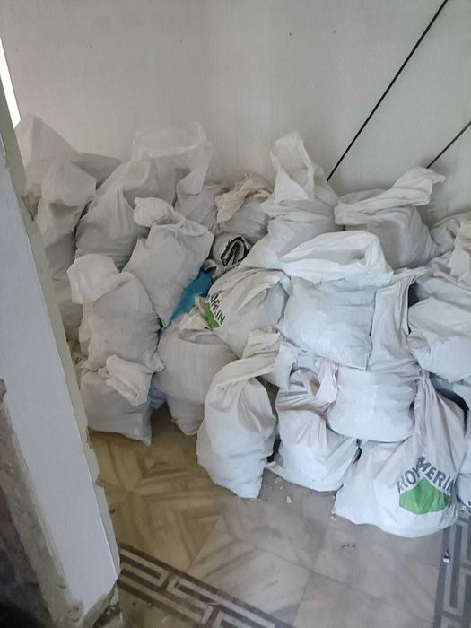 Ofer transport moloz mobila gunoi