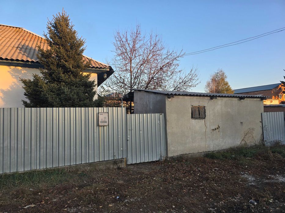 продадим дом в центре с центральным отоплением