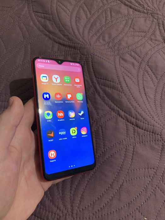 Samsung a10 red продам