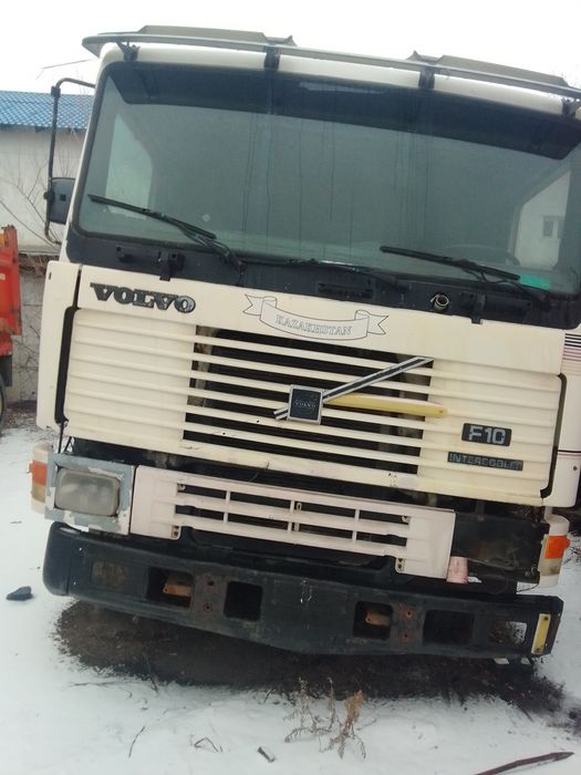 Тягач VOLVA по запчастям.