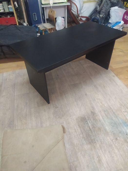 Журнальный столик.