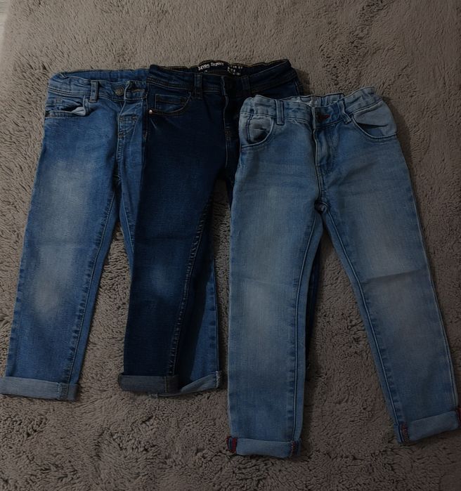 Lot Blugi mărimea 104