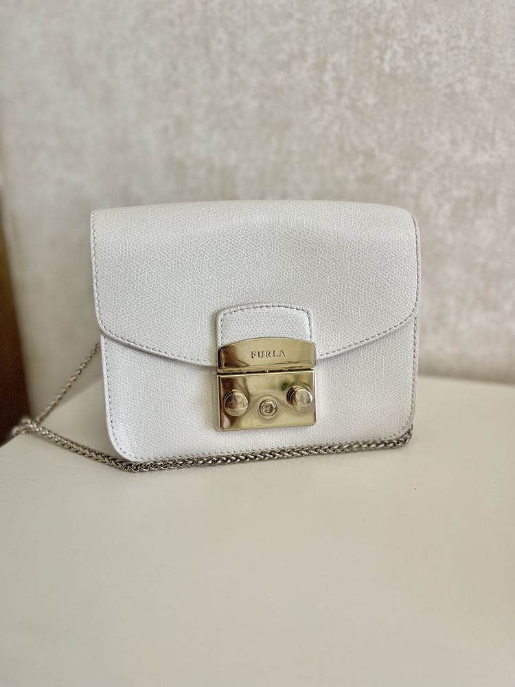 Продам сумку Furla