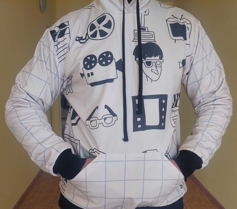 Vând Hanorac promoția Lays