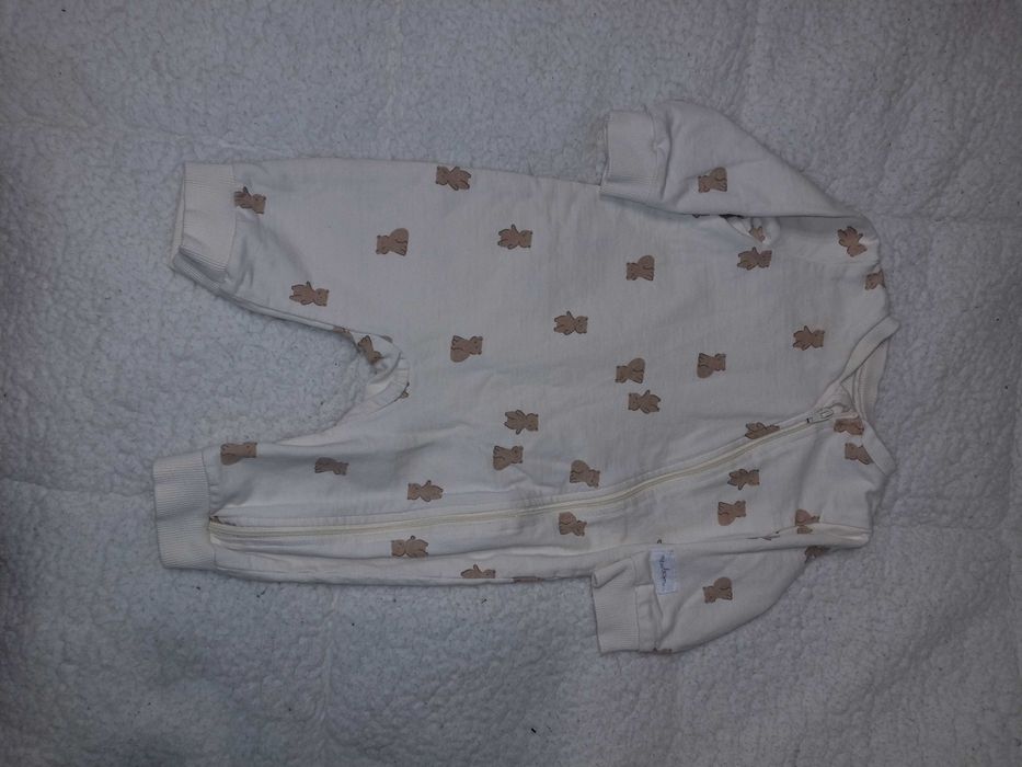 Продавам есенния космонавт