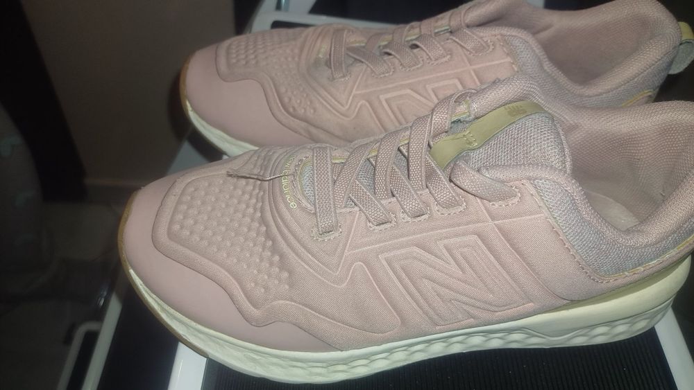 Маратонки за момиче New Balance 32