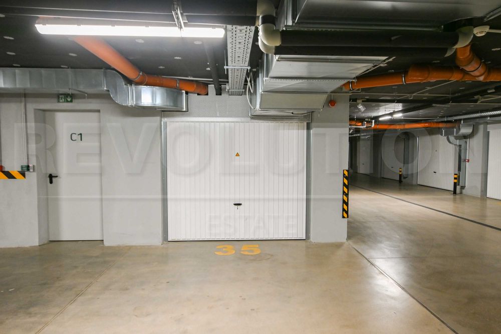 Продава се Тристаен апартамент в София, Кръстова вада - 252 кв.м за 1112 €/кв.м - Снимка #18