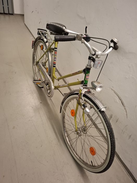 Vând bicicletã clasicã cu 3 viteze în butuc