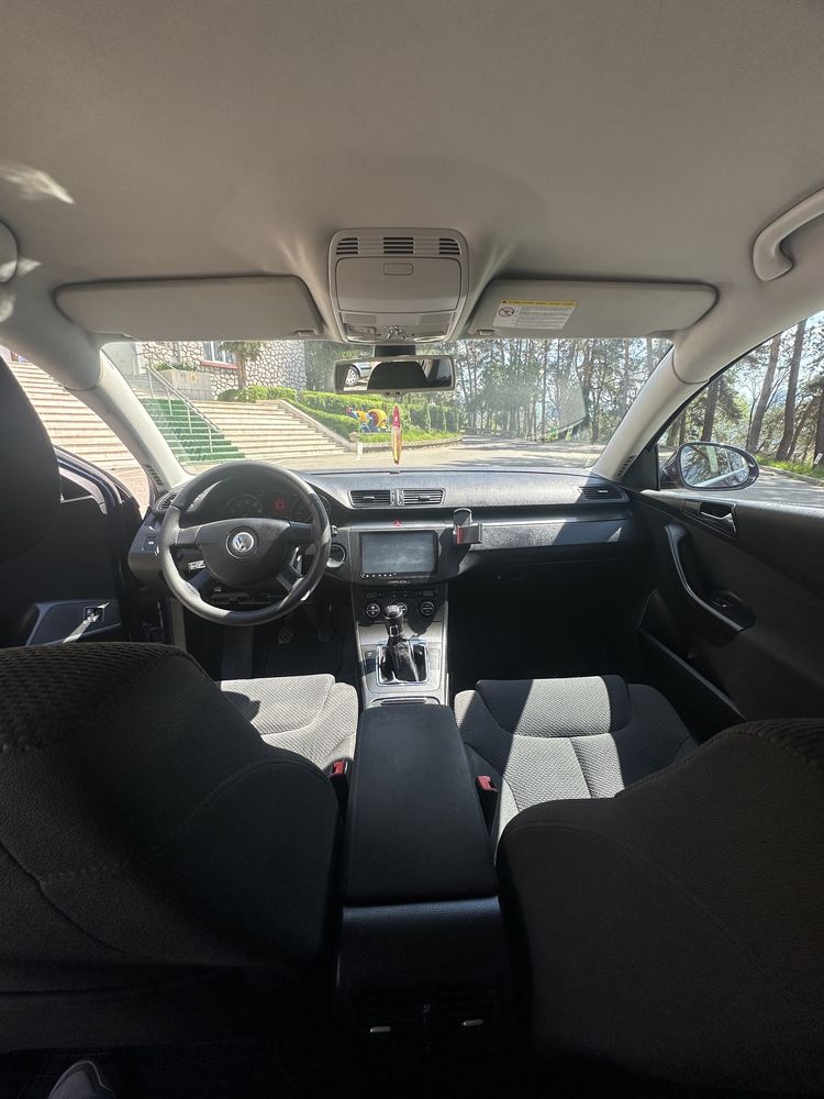 Volkswagen Passat 1.6 benzină 116CP