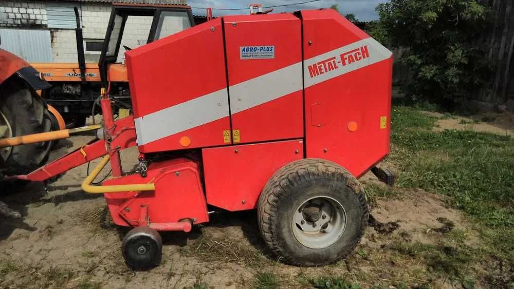 пресс-подборщик metal fach (Польский)